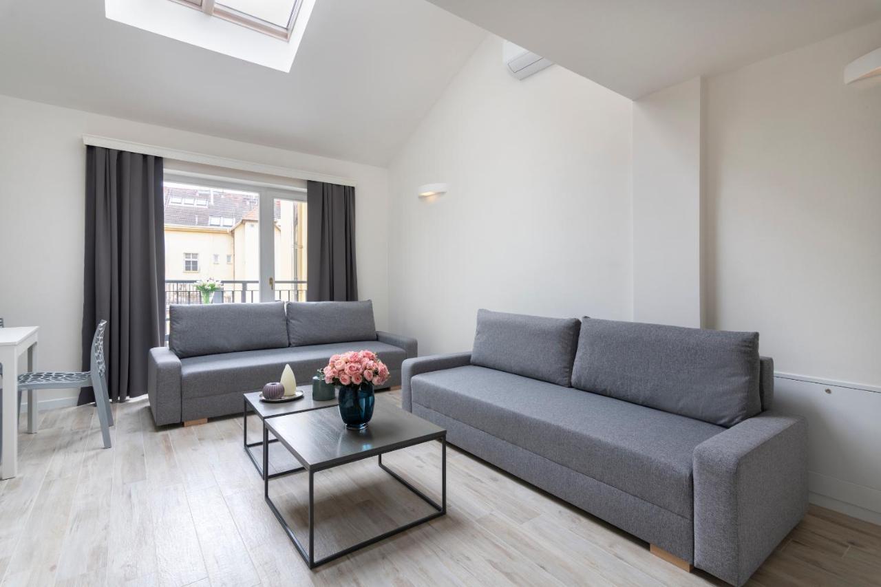 Kinsky Garden Apartments And Suites By Dwellfort Prag Dış mekan fotoğraf