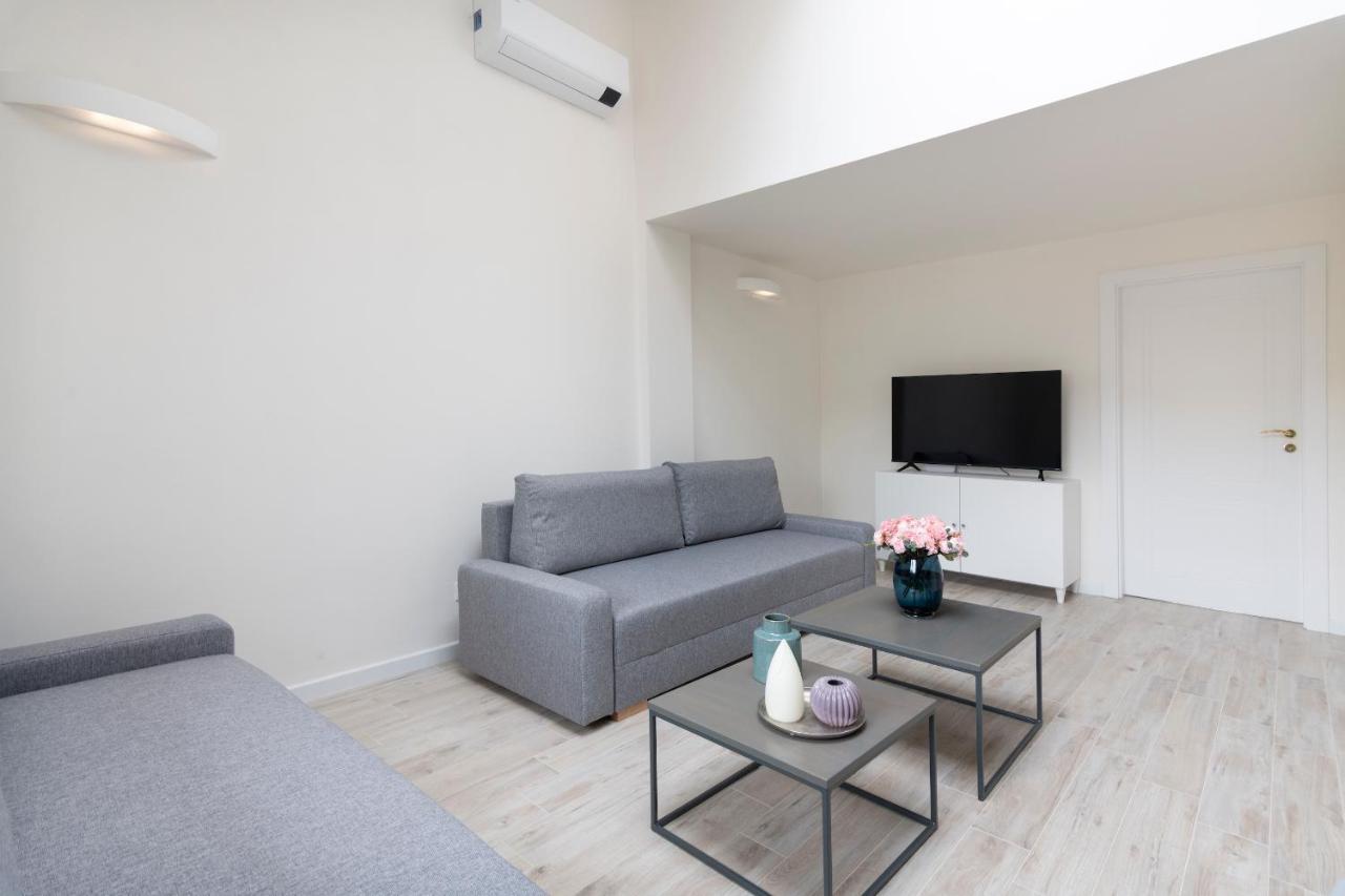 Kinsky Garden Apartments And Suites By Dwellfort Prag Dış mekan fotoğraf