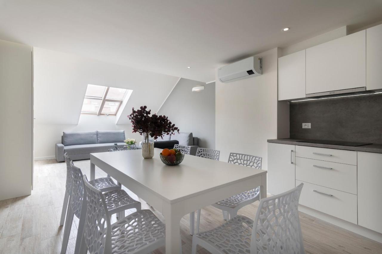 Kinsky Garden Apartments And Suites By Dwellfort Prag Dış mekan fotoğraf