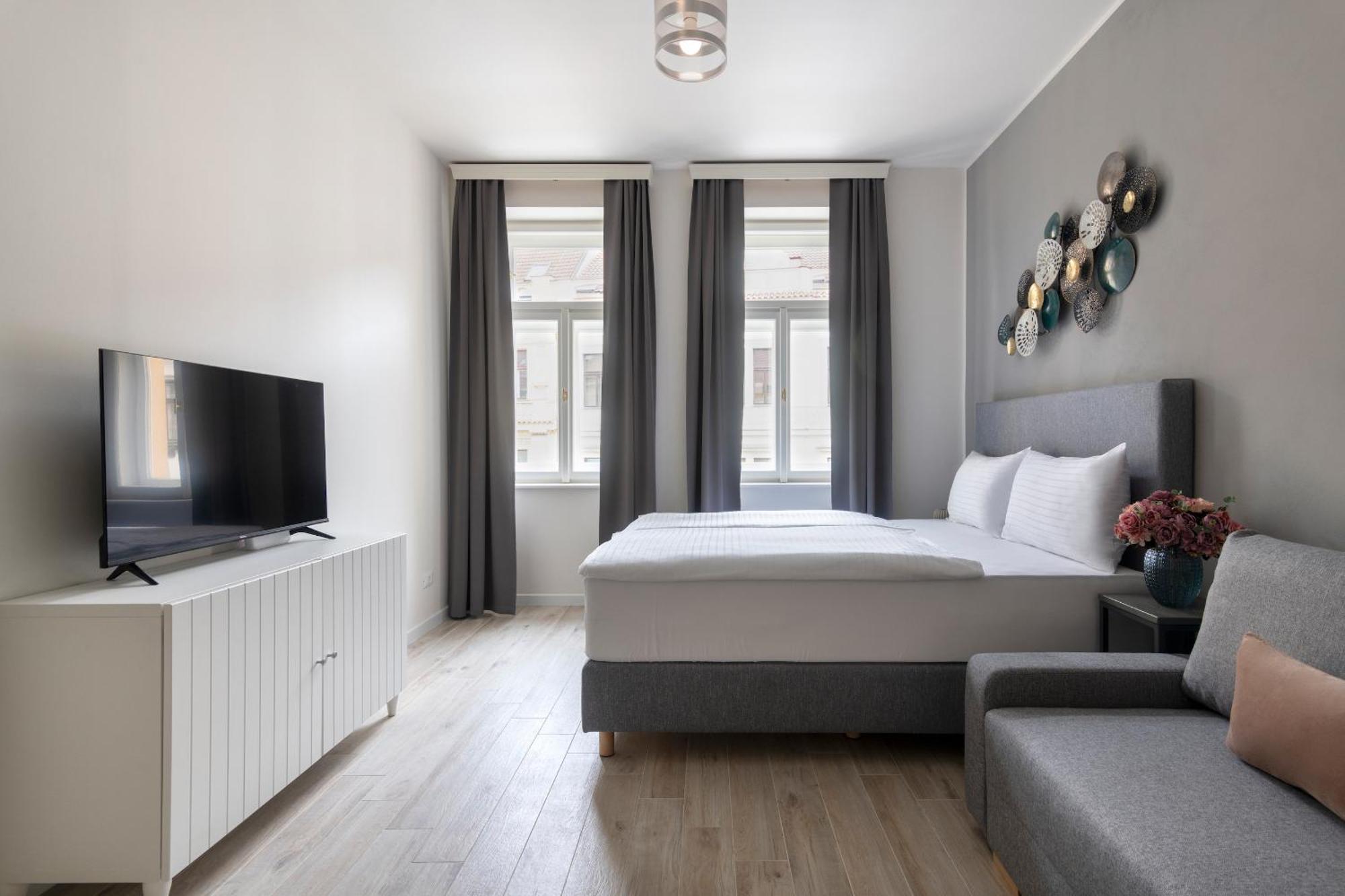 Kinsky Garden Apartments And Suites By Dwellfort Prag Dış mekan fotoğraf