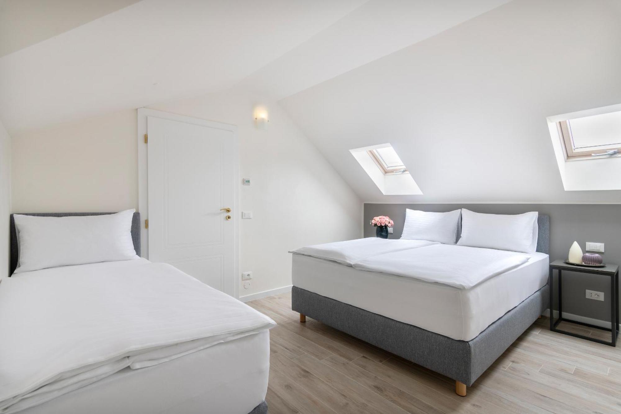 Kinsky Garden Apartments And Suites By Dwellfort Prag Oda fotoğraf