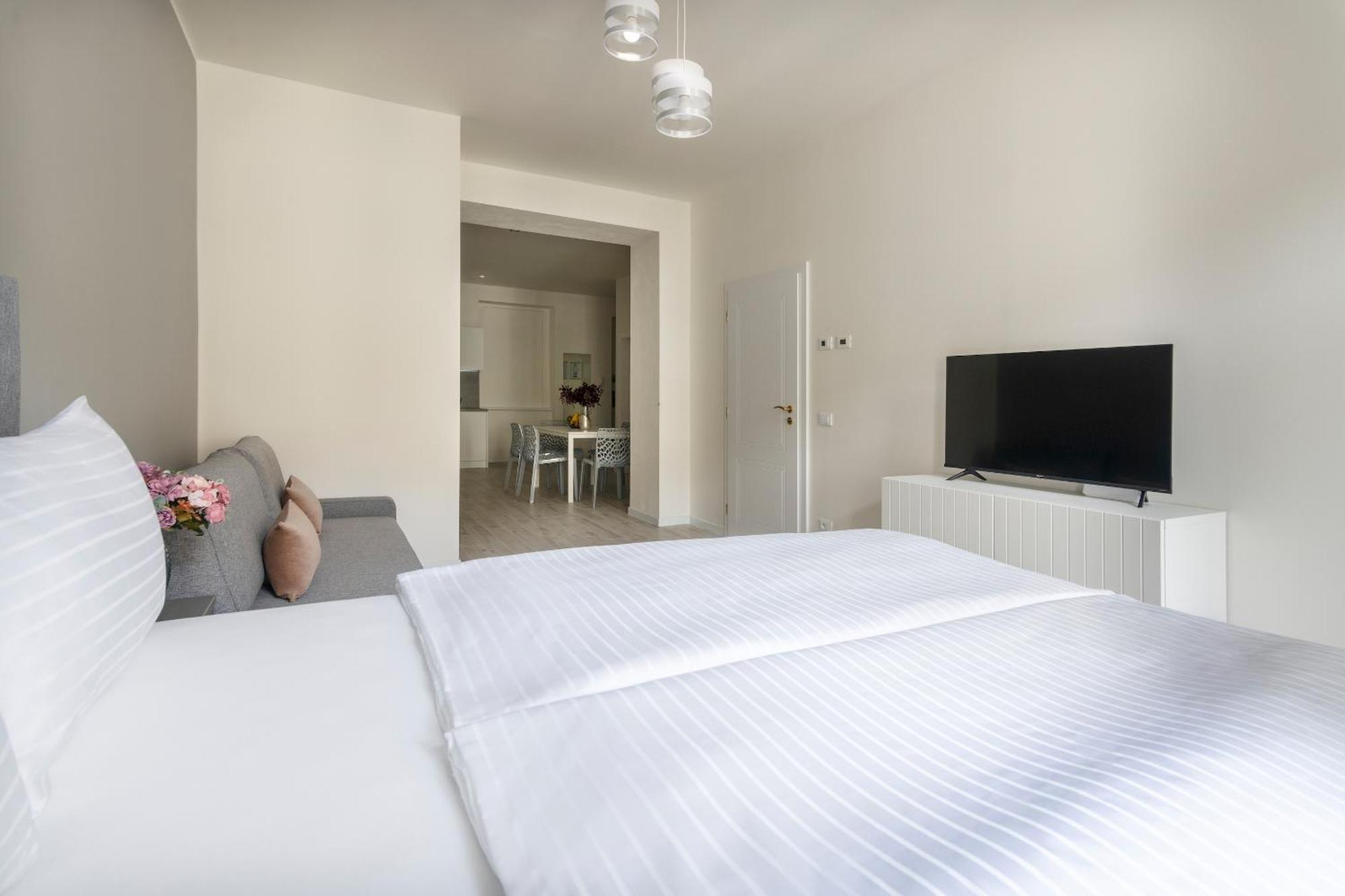 Kinsky Garden Apartments And Suites By Dwellfort Prag Oda fotoğraf