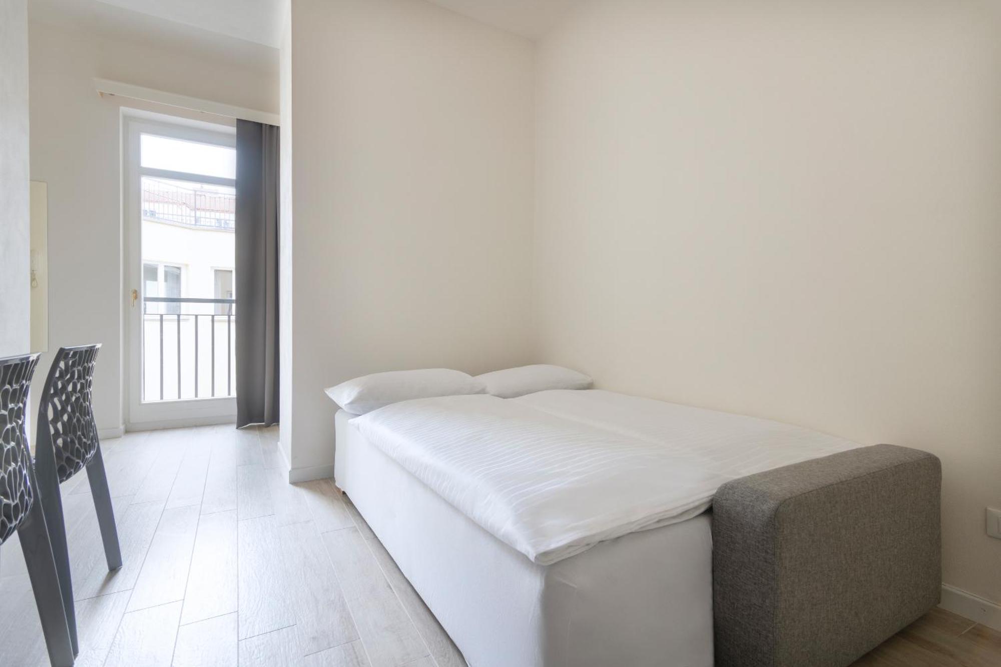 Kinsky Garden Apartments And Suites By Dwellfort Prag Oda fotoğraf