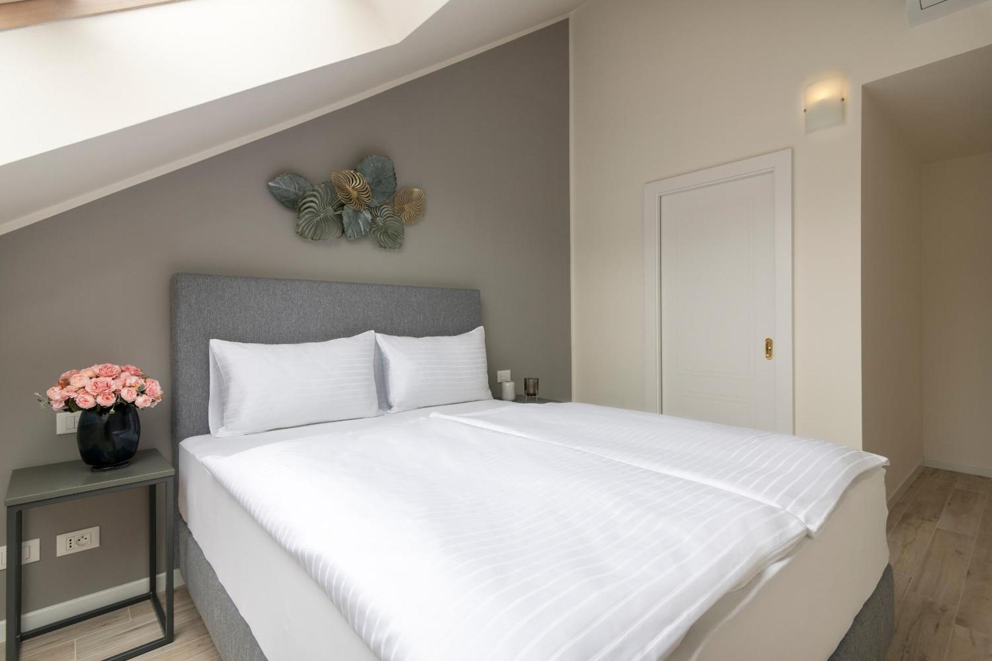 Kinsky Garden Apartments And Suites By Dwellfort Prag Oda fotoğraf